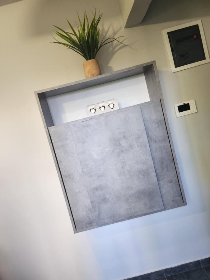 Small Luxury Apartment 아나비소스 외부 사진